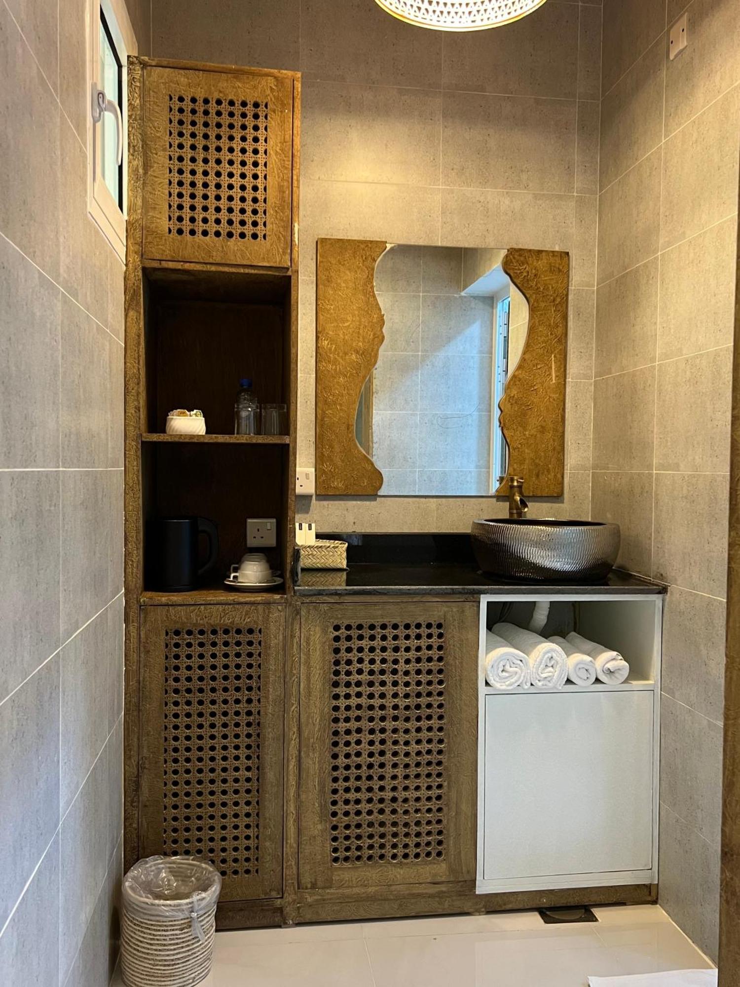 Nomad Inn Tiwi Экстерьер фото